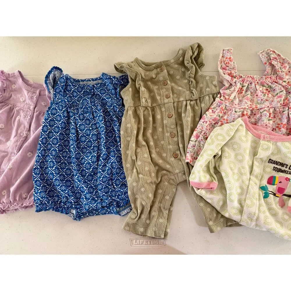 Baby Girl 3 month clothing lot- Carter's